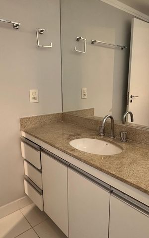 Apartamento para alugar com 160m², 3 quartos e 2 vagas Apartamento para alugar com 160m², 3 quartos e 2 vagasBanheiro da Suíte