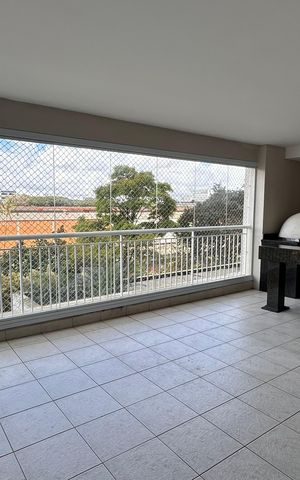 Apartamento para alugar com 160m², 3 quartos e 2 vagas Apartamento para alugar com 160m², 3 quartos e 2 vagasVaranda