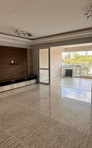 Apartamento para alugar com 160m², 3 quartos e 2 vagas Apartamento para alugar com 160m², 3 quartos e 2 vagasSala