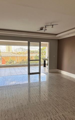 Apartamento para alugar com 160m², 3 quartos e 2 vagas Apartamento para alugar com 160m², 3 quartos e 2 vagasSala