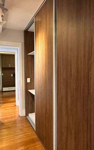 Apartamento para alugar com 160m², 3 quartos e 2 vagas Apartamento para alugar com 160m², 3 quartos e 2 vagasSuíte