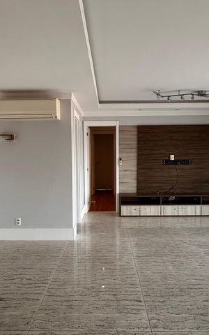 Apartamento para alugar com 160m², 3 quartos e 2 vagas Apartamento para alugar com 160m², 3 quartos e 2 vagasSala