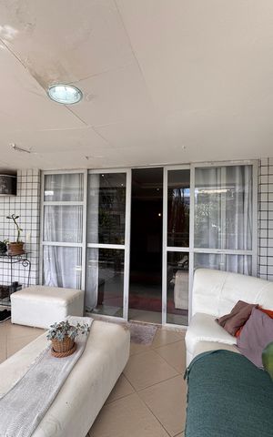 Apartamento para alugar com 115m², 2 quartos e 1 vaga Apartamento para alugar com 115m², 2 quartos e 1 vagaVaranda