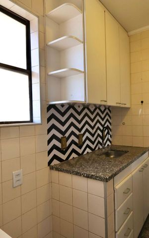 Apartamento à venda com 78m², 2 quartos e 1 vagaCozinha e Área de Serviço