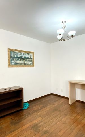 Apartamento à venda com 231m², 5 quartos e 3 vagas Apartamento à venda com 231m², 5 quartos e 3 vagasSala