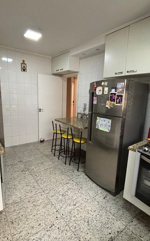 Apartamento à venda com 135m², 3 quartos e 3 vagas Apartamento à venda com 135m², 3 quartos e 3 vagasCozinha