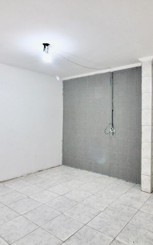 Casa para alugar com 100m², 2 quartos e sem vaga Casa para alugar com 100m², 2 quartos e sem vagaSala