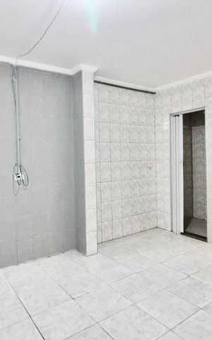 Casa para alugar com 100m², 2 quartos e sem vaga Casa para alugar com 100m², 2 quartos e sem vagaSala