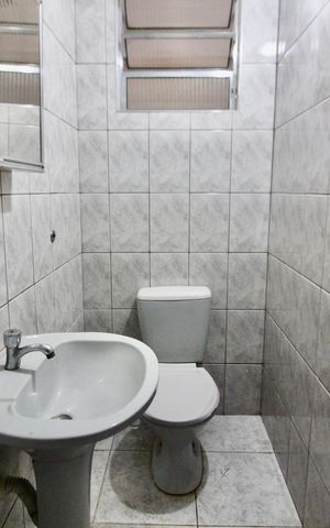 Casa para alugar com 100m², 2 quartos e sem vaga Casa para alugar com 100m², 2 quartos e sem vagaBanheiro