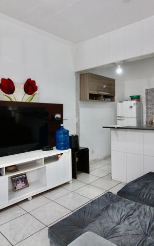 Casa à venda com 165m², 5 quartos e 2 vagas Casa à venda com 165m², 5 quartos e 2 vagasSala