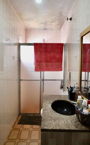 Casa à venda com 165m², 5 quartos e 2 vagas Casa à venda com 165m², 5 quartos e 2 vagasBanheiro 3