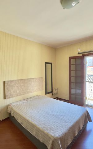 Casa à venda com 180m², 3 quartos e 3 vagas Casa à venda com 180m², 3 quartos e 3 vagasQuarto 3