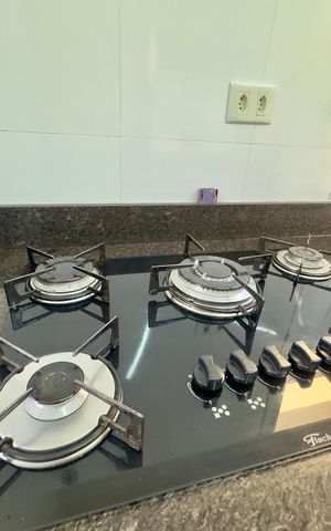 Casa à venda com 180m², 3 quartos e 3 vagas Casa à venda com 180m², 3 quartos e 3 vagasCozinha