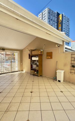 Casa à venda com 180m², 3 quartos e 3 vagas Casa à venda com 180m², 3 quartos e 3 vagasGaragem