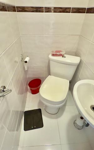 Casa à venda com 180m², 3 quartos e 3 vagas Casa à venda com 180m², 3 quartos e 3 vagasBanheiro 4