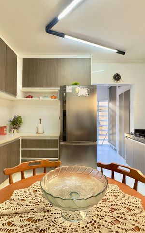 Casa à venda com 180m², 3 quartos e 3 vagas Casa à venda com 180m², 3 quartos e 3 vagasCozinha