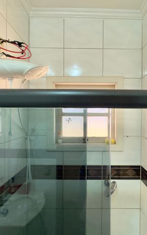 Casa à venda com 180m², 3 quartos e 3 vagas Casa à venda com 180m², 3 quartos e 3 vagasBanheiro 2