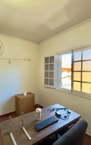 Casa à venda com 180m², 3 quartos e 3 vagas Casa à venda com 180m², 3 quartos e 3 vagasQuarto 2