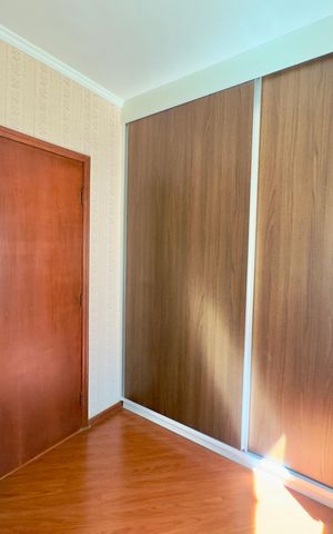 Casa à venda com 180m², 3 quartos e 3 vagas Casa à venda com 180m², 3 quartos e 3 vagasQuarto 1