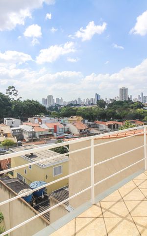 Casa à venda com 600m², 8 quartos e 5 vagas Casa à venda com 600m², 8 quartos e 5 vagasVaranda da Suíte 1