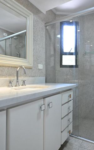 Apartamento à venda com 163m², 3 quartos e 3 vagasBanheiro