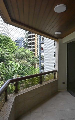 Apartamento à venda com 163m², 3 quartos e 3 vagasVaranda