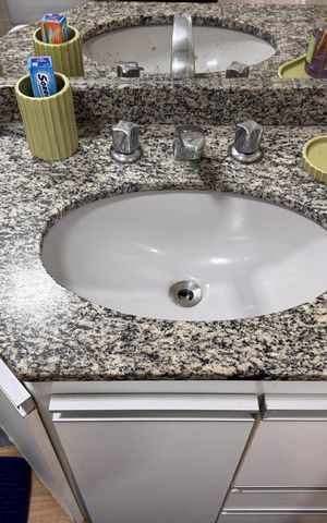 Apartamento à venda com 80m², 3 quartos e 1 vaga Apartamento à venda com 80m², 3 quartos e 1 vagaBanheiro Social