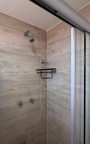 Apartamento à venda com 80m², 3 quartos e 1 vaga Apartamento à venda com 80m², 3 quartos e 1 vagaSuíte - Banheiro