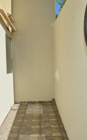 Casa para alugar com 95m², 3 quartos e 1 vagaÁrea externa