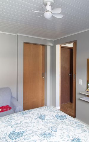 Casa à venda com 180m², 3 quartos e 2 vagas Casa à venda com 180m², 3 quartos e 2 vagasQuarto 1 - Suite