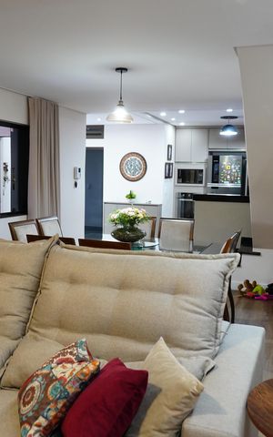 Casa à venda com 200m², 3 quartos e 2 vagasSala