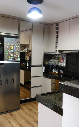 Casa à venda com 200m², 3 quartos e 2 vagasCozinha e Área de Serviço