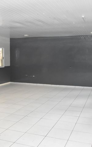 Apartamento à venda com 45m², 2 quartos e 1 vaga Apartamento à venda com 45m², 2 quartos e 1 vagaÁrea comum - Salão de festas