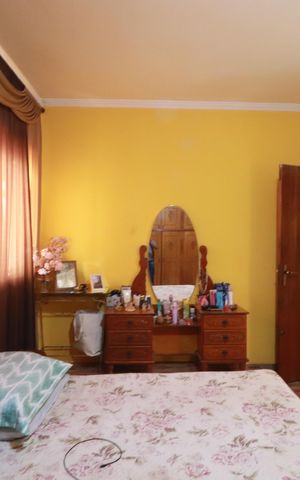 Casa para alugar com 350m², 4 quartos e 4 vagasSuite 