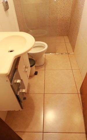 Casa para alugar com 350m², 4 quartos e 4 vagasBanheiro 