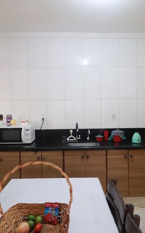Casa para alugar com 350m², 4 quartos e 4 vagasCozinha 