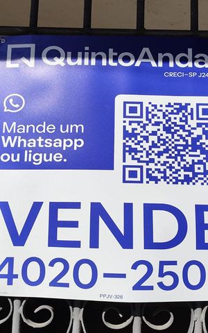 Casa para alugar com 150m², 4 quartos e 2 vagas Casa para alugar com 150m², 4 quartos e 2 vagasFachada