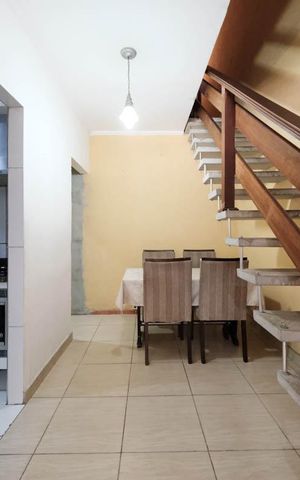 Casa para alugar com 150m², 4 quartos e 2 vagasSala