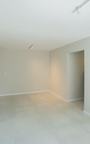 Apartamento à venda com 80m², 2 quartos e 1 vaga Apartamento à venda com 80m², 2 quartos e 1 vagaSala
