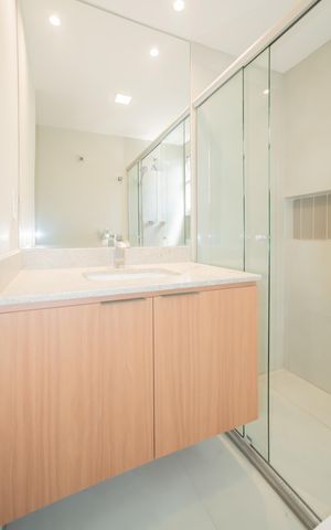 Apartamento à venda com 80m², 2 quartos e 1 vaga Apartamento à venda com 80m², 2 quartos e 1 vagaBanheiro