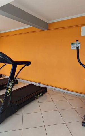 Apartamento à venda com 45m², 2 quartos e 1 vaga Apartamento à venda com 45m², 2 quartos e 1 vagaÁrea comum - Academia