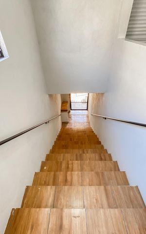 Apartamento para alugar com 35m², 1 quarto e sem vaga Apartamento para alugar com 35m², 1 quarto e sem vagaEscada