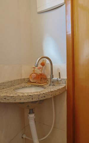 Casa de condomínio à venda com 70m², 2 quartos e 1 vagaLavabo