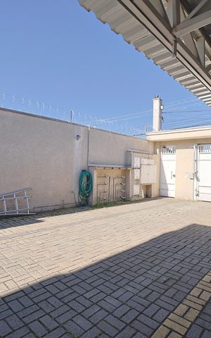 Casa de condomínio à venda com 70m², 2 quartos e 1 vagaGaragem