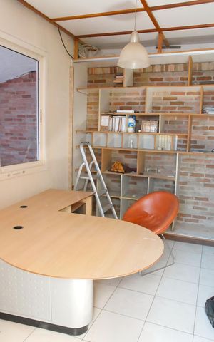 Casa para alugar com 160m², 2 quartos e 2 vagas Casa para alugar com 160m², 2 quartos e 2 vagasEscritório