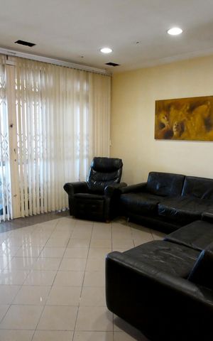Casa para alugar com 160m², 2 quartos e 2 vagas Casa para alugar com 160m², 2 quartos e 2 vagasSala