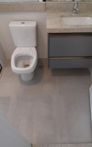 Apartamento para alugar com 165m², 2 quartos e 2 vagasBanheiro suite 