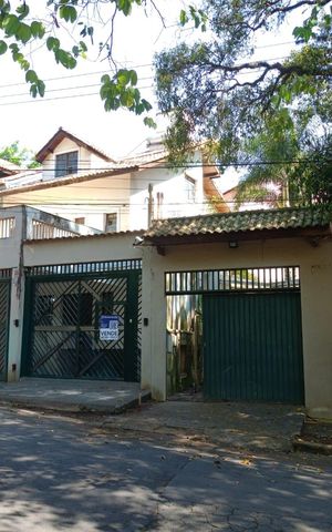 Casa para alugar com 415m², 3 quartos e 5 vagas Casa para alugar com 415m², 3 quartos e 5 vagasFachada