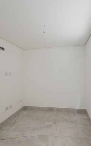 Casa de condomínio à venda com 86m², 2 quartos e 2 vagas Casa de condomínio à venda com 86m², 2 quartos e 2 vagasSala/Cozinha e Área de serviço