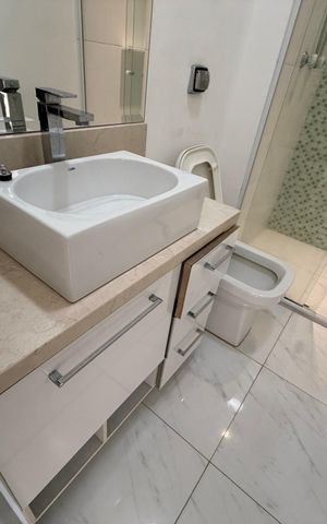 Apartamento para alugar com 140m², 2 quartos e 2 vagasBanheiro